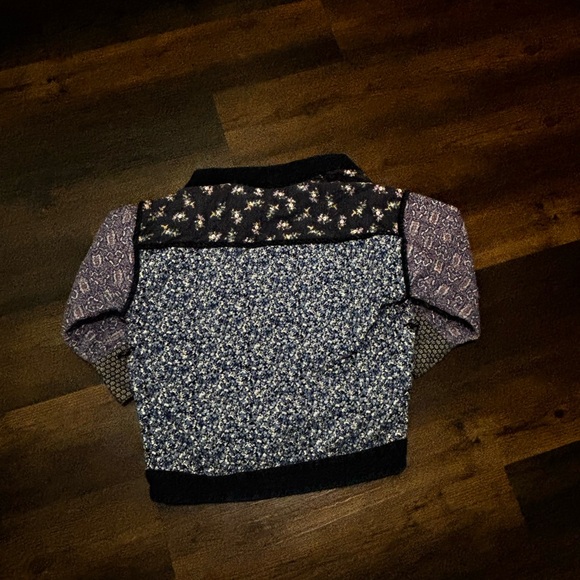 GAP Black and Blue Blazer with Relaxed Fit - Picture 3 of 3